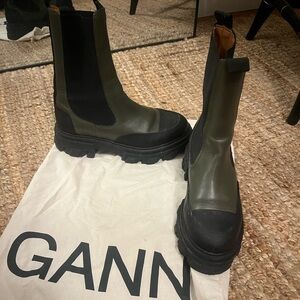 GANNI Mid Chelsea Boot